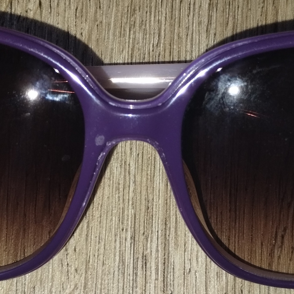 Lacoste Sunglasses - Picture 6 of 6